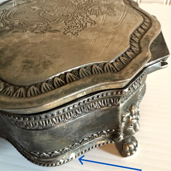 Vintage Silver Plate Hinged Jewelry Trinket Box Lion Crest & Feet Int'l Silver - Picture 8 of 15